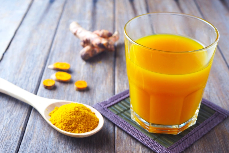 Use honey and turmeric